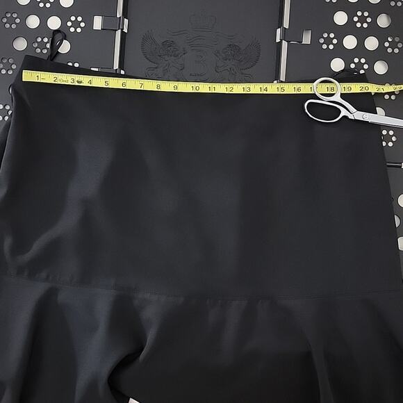 Eloquii black trumpet mini skirt plus size 20 - Picture 8 of 8